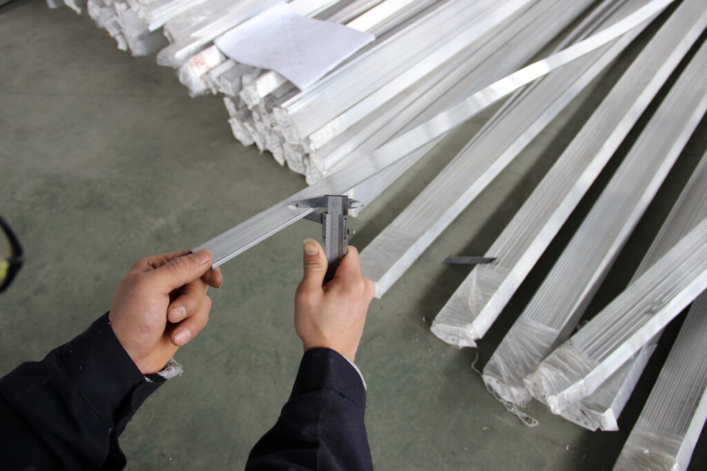 Aluminum bearing bar grating