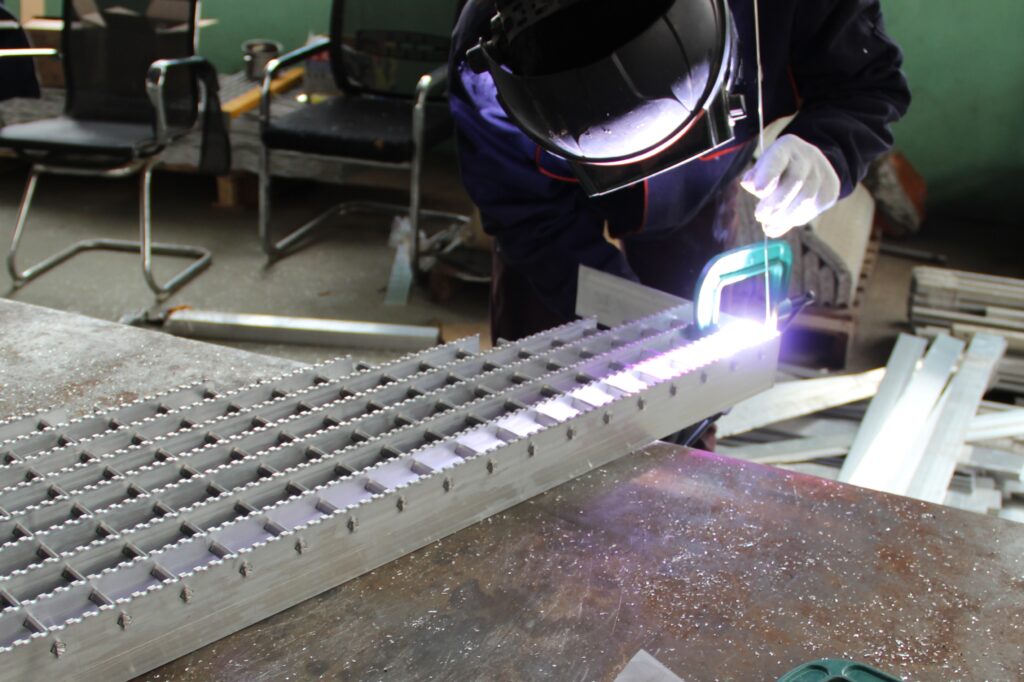 Aluminum Bar Grating Welding